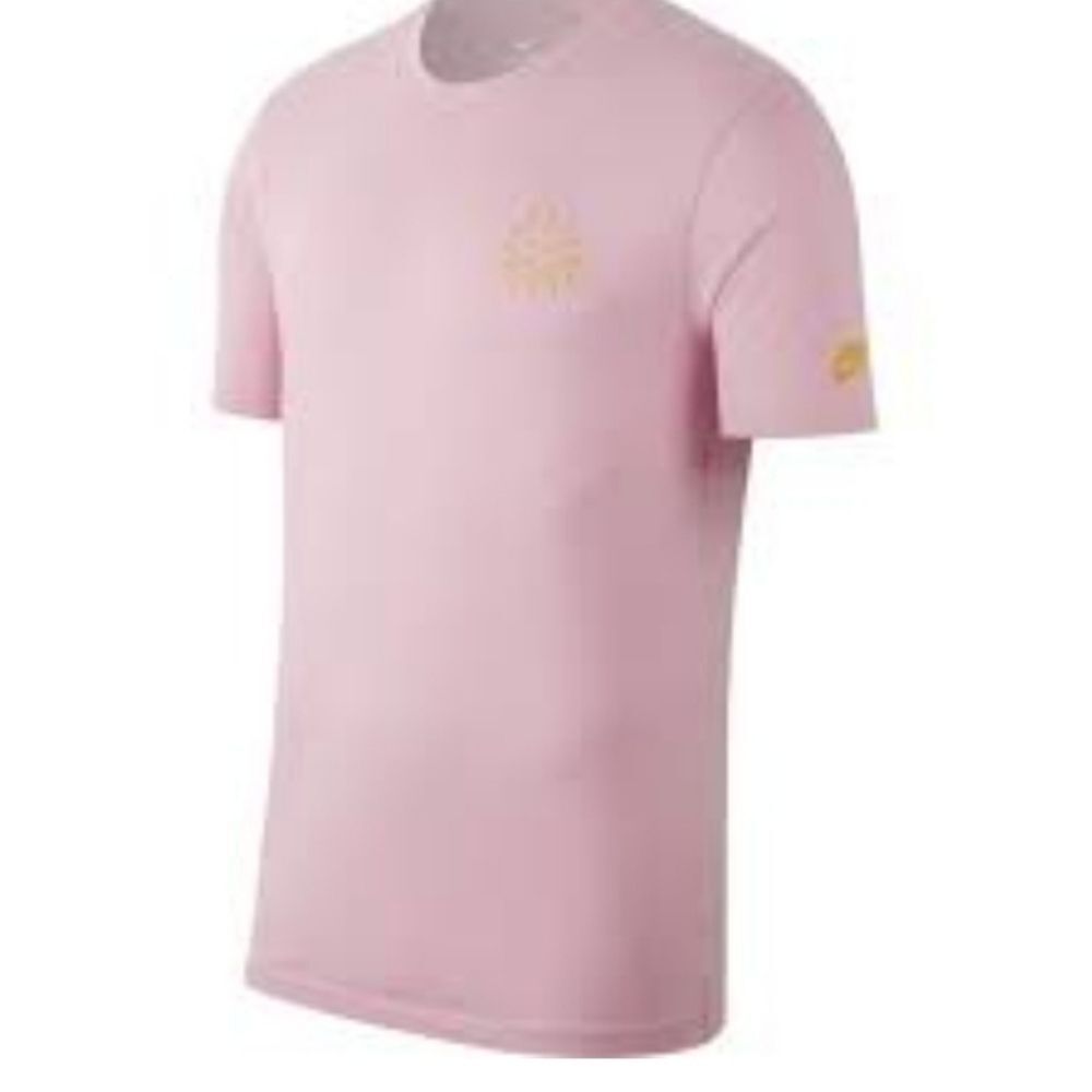 NIKE Tshirt- Small- Nike Vibe​